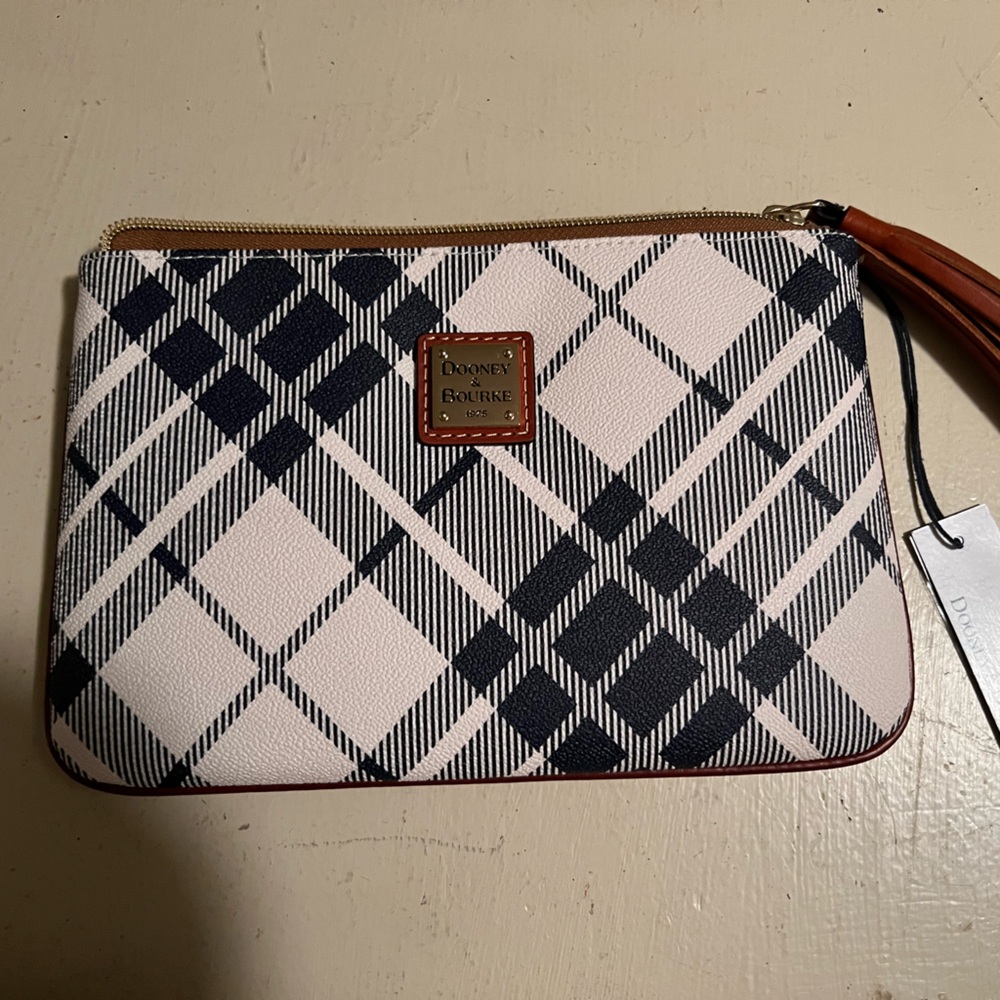 Dooney Bourke clutch NWT